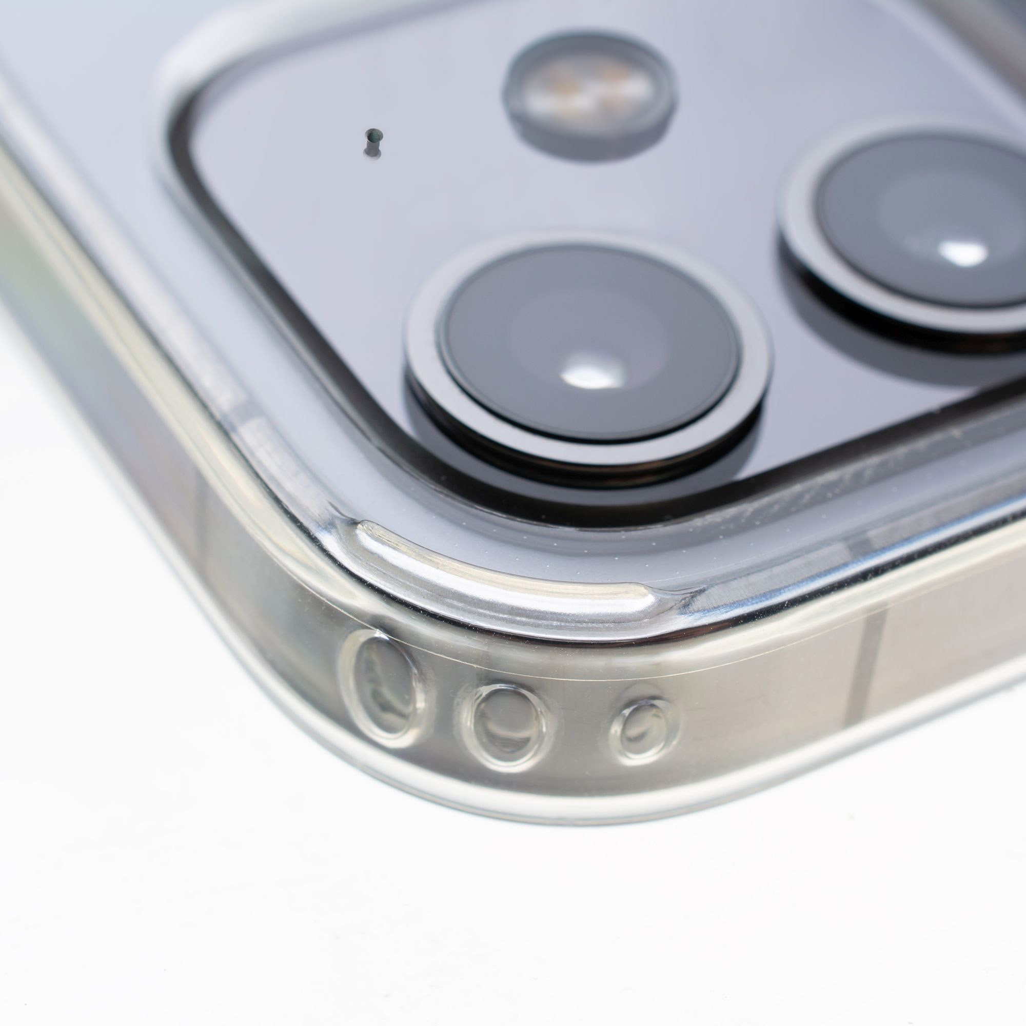 Hybrydowe etui od marki Fixed z serii MagPure z MagSafe dla Apple iPhone 11